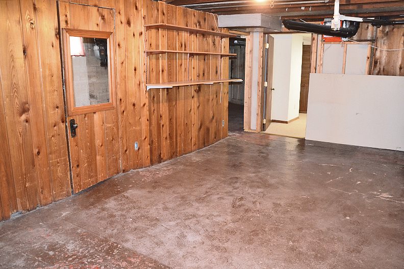 1815 Halsted Road Rockford, IL 61103 - Photo 12 of 18 Gallery Image 12