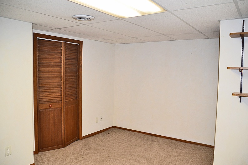1815 Halsted Road Rockford, IL 61103 - Photo 4 of 18 Gallery Image 4