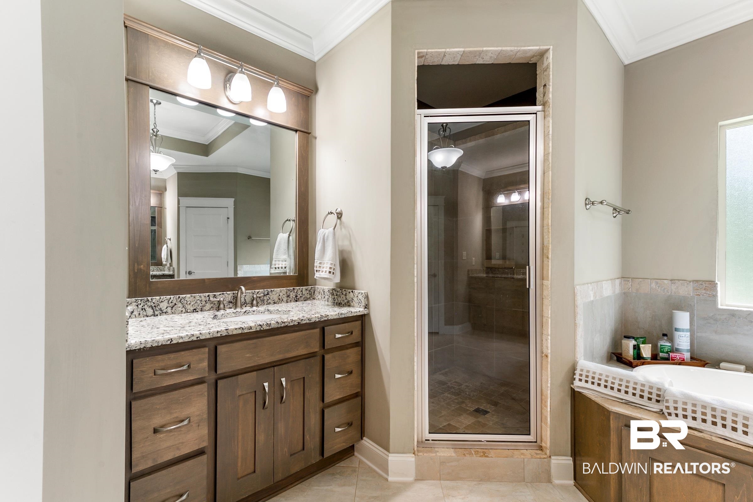 7697 Raegan Lane Daphne, AL 36527 - Photo 16 of 35 Owners Bath