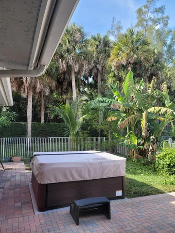 $4,000 | 9335 Plantation Estates Drive, West Palm Beach, FL 33411