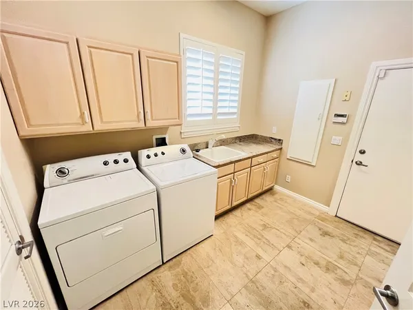 $5,500 | 7408 Silver Palm Avenue, Las Vegas, NV 89117