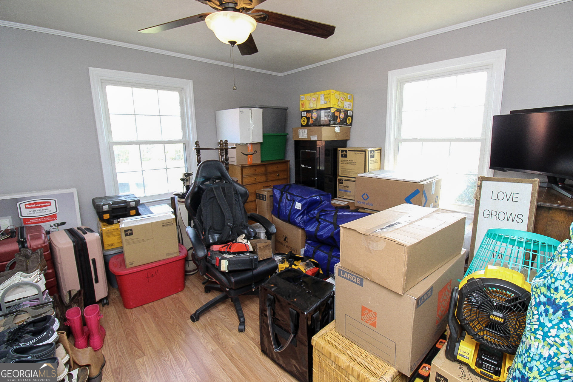427 Pulaski High School Road Hawkinsville, GA 31036 - Photo 19 of 29 a view of a workspace with furniture and a window