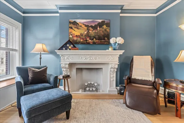 $515,000 | 2929 North Pine Grove Avenue, Unit 1, Chicago, IL 60657