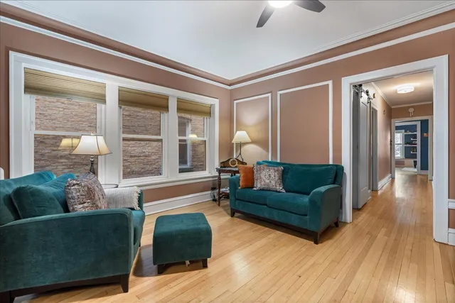 $515,000 | 2929 North Pine Grove Avenue, Unit 1, Chicago, IL 60657