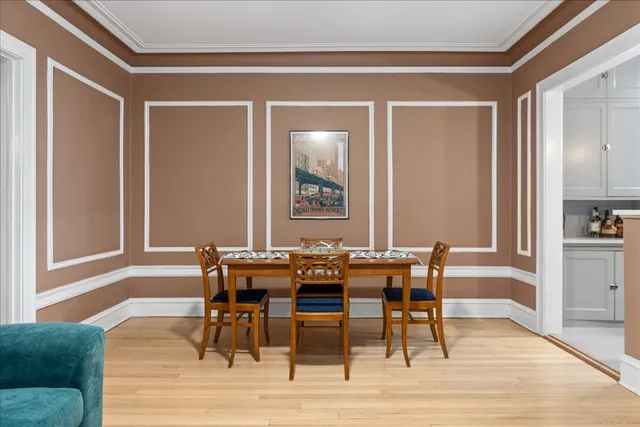 $515,000 | 2929 North Pine Grove Avenue, Unit 1, Chicago, IL 60657