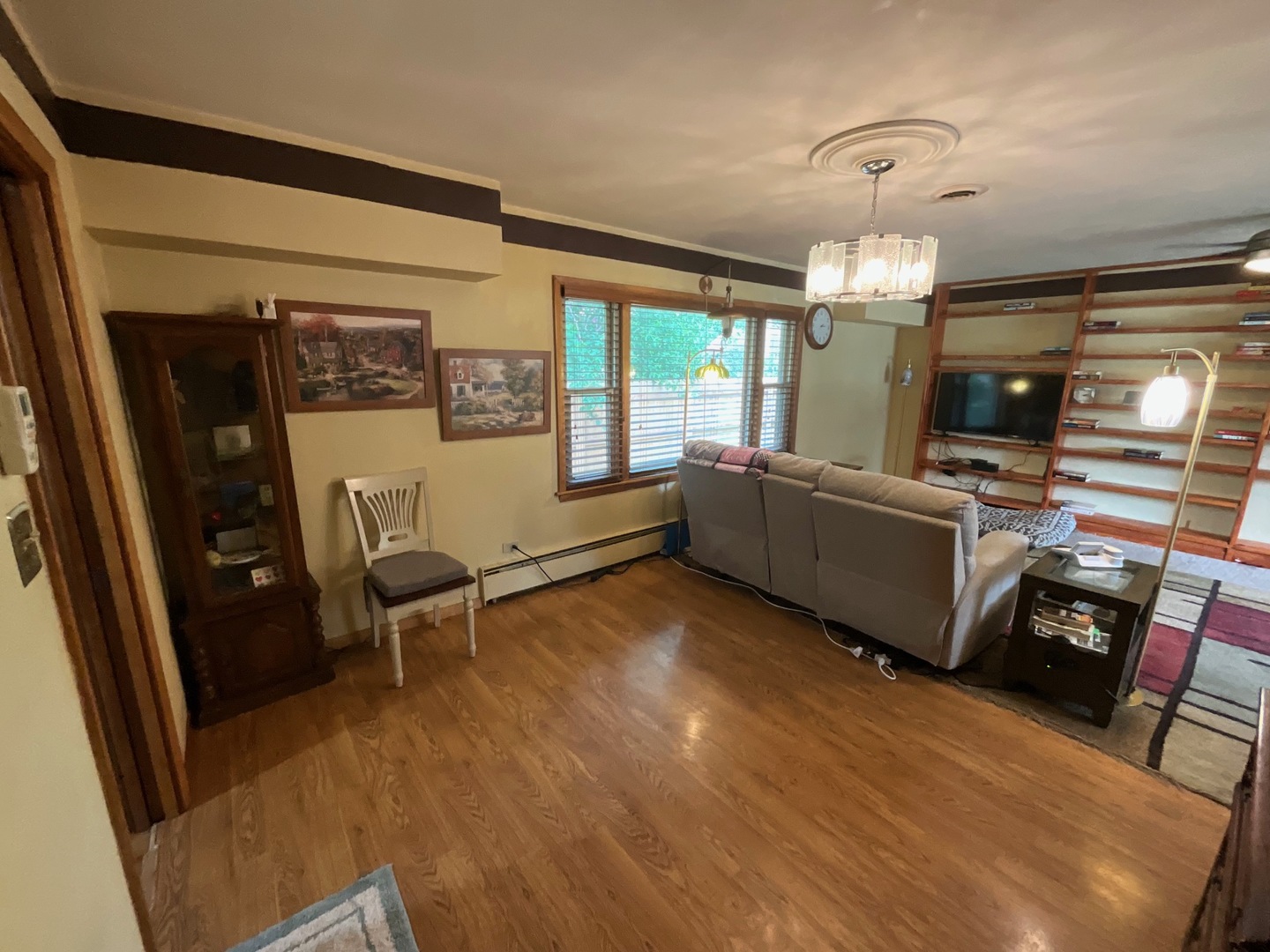 852 Carr Street Elgin, IL 60123 - Photo 6 of 30