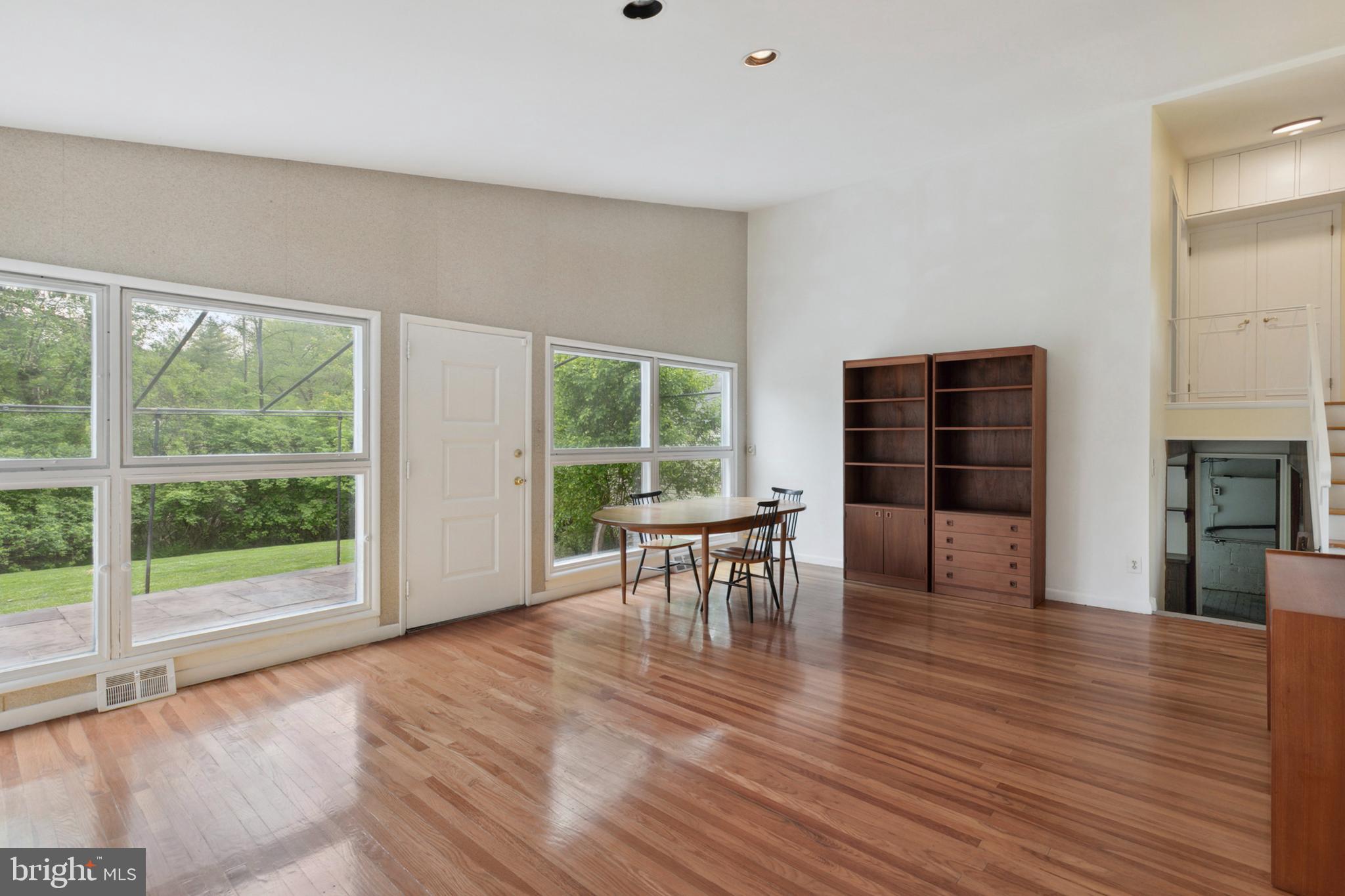 302 Atwood Road Glenside, PA 19038 - Photo 3 of 15 Gallery Image 3