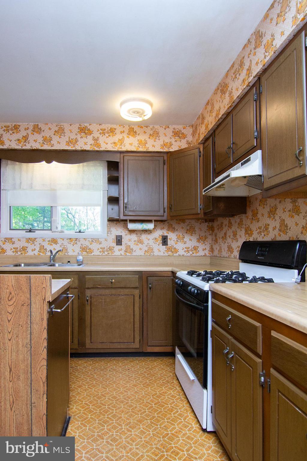 4141 Old Washington Road Westminster, MD 21157 - Photo 9 of 27 Gallery Image 9