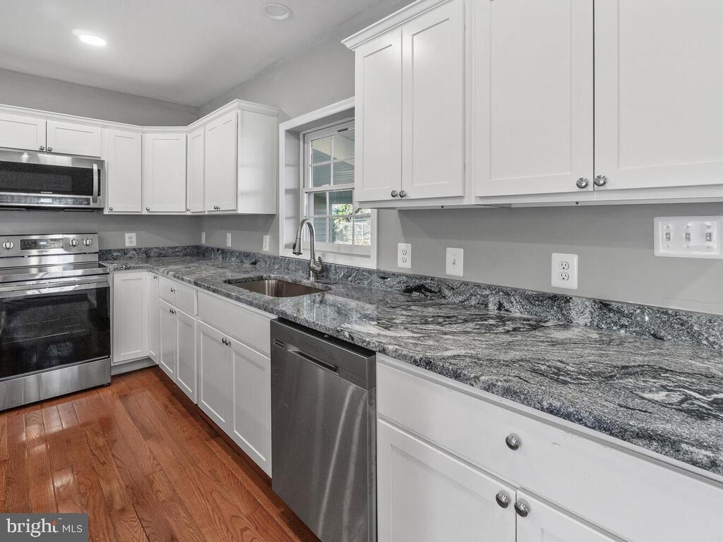 10708 Old Annapolis Road Frederick, MD 21701 - Photo 7 of 28 All NEW Kitchen w/ Island