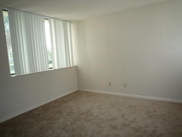 1605 Highway 1, Unit M1201 Jupiter, FL 33477 - Photo 2 of 8 P1050206