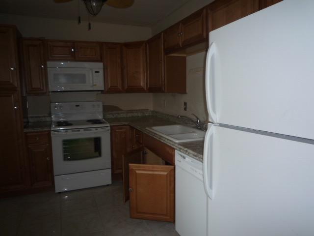 1605 Highway 1, Unit M1201 Jupiter, FL 33477 - Photo 5 of 8 P1050210