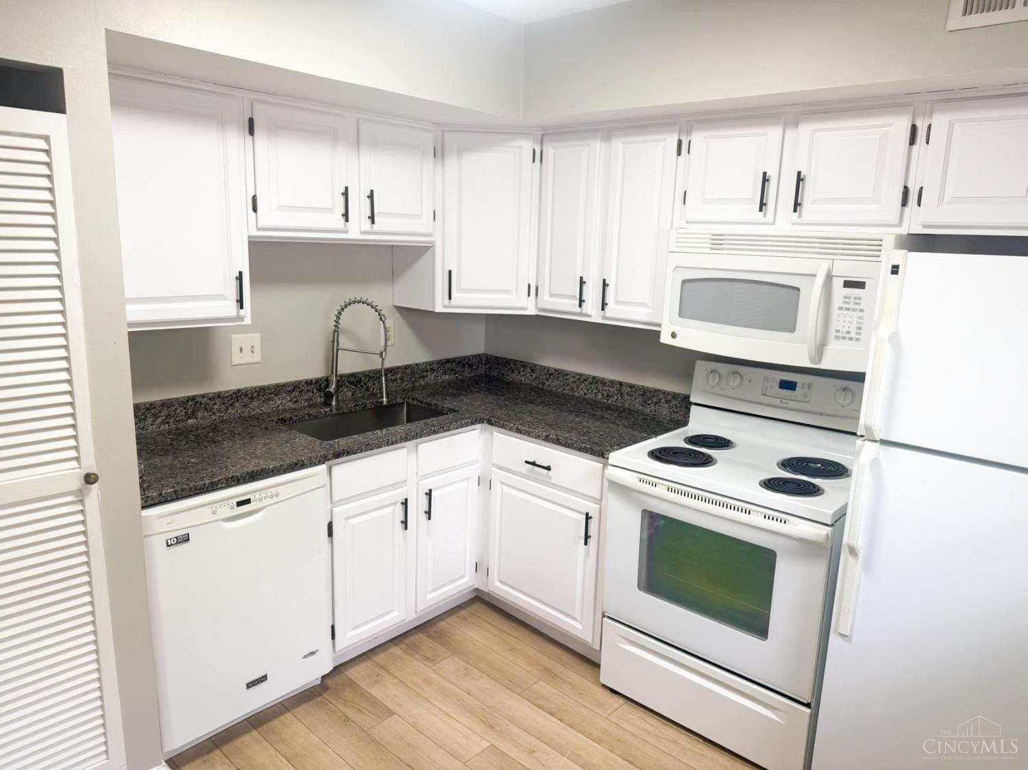 7752 Montgomery Road, Unit 4 Cincinnati, OH 45236 - Photo 18 of 25 Gallery Image 18