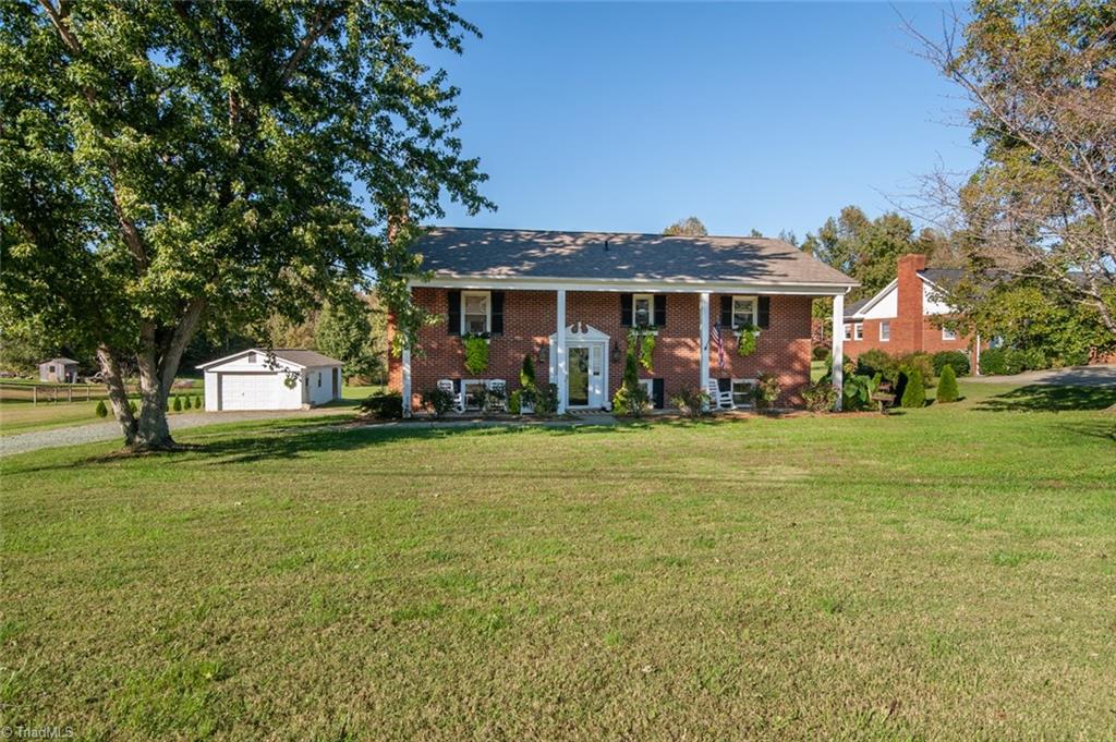205 Old Embler Road Thomasville, NC 27360 - Photo 2 of 21 Gallery Image 2