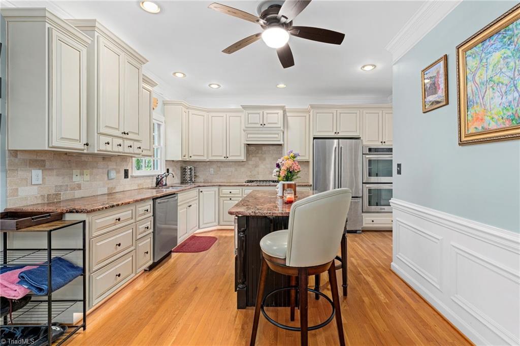 8124 Glengarriff Road Clemmons, NC 27012 - Photo 11 of 49 Gallery Image 11
