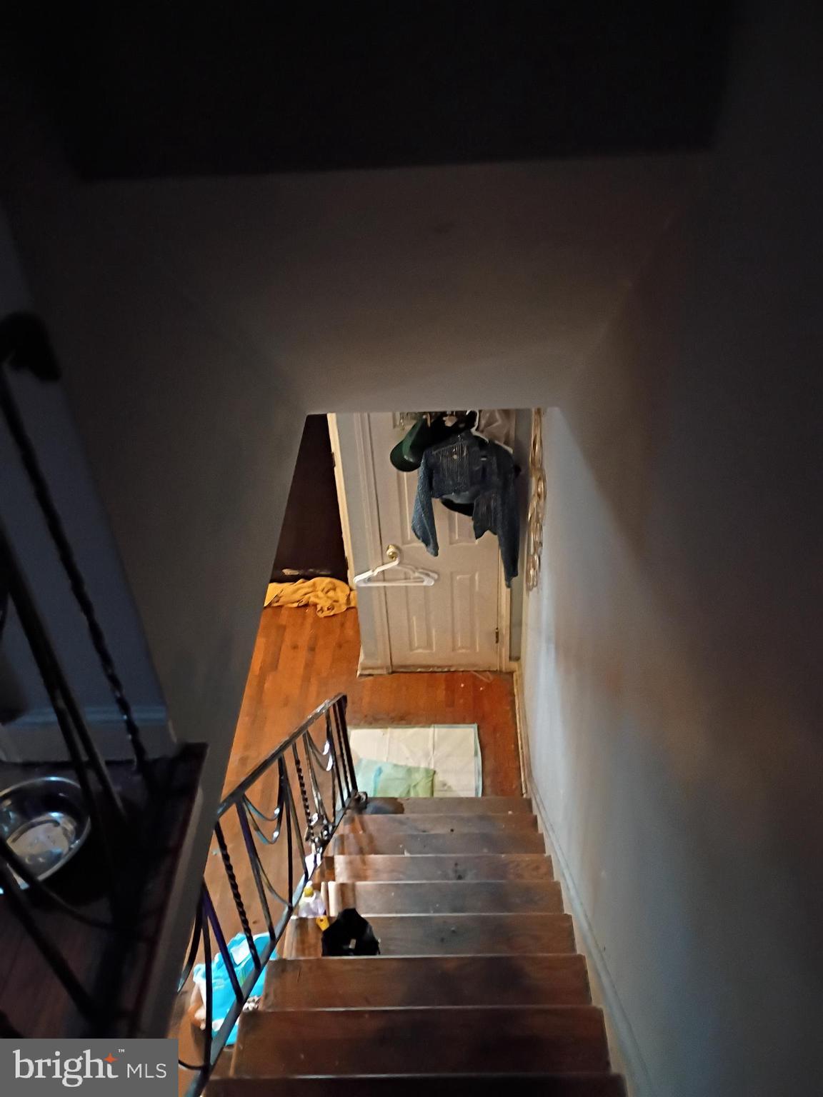 7555 Sherwood Road Philadelphia, PA 19151 - Photo 10 of 10 a view of entryway and kitchen