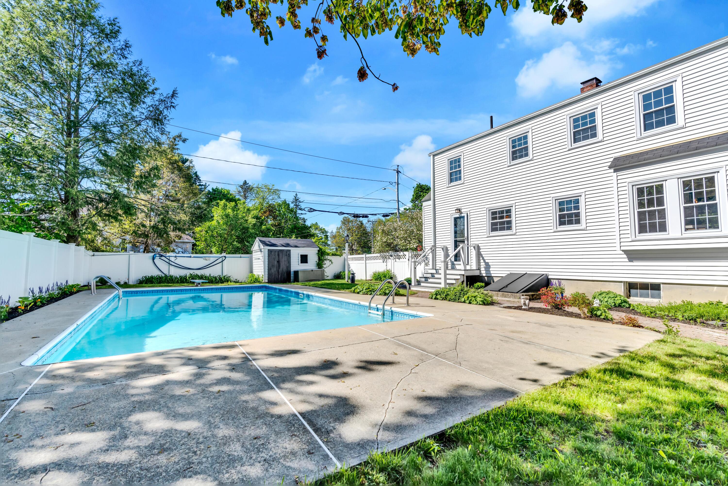 228 Spring Street Westbrook, ME 04092 - Photo 2 of 43 _DSC6599