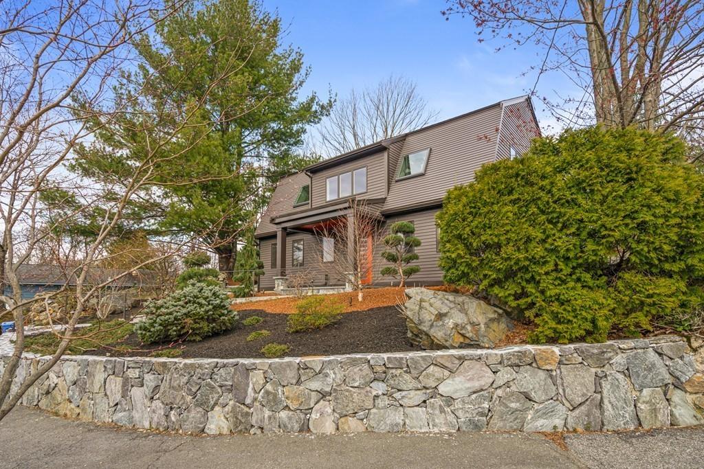 21 Roosevelt Road Wakefield, MA 01880 - Photo 3 of 37 Gallery Image 3