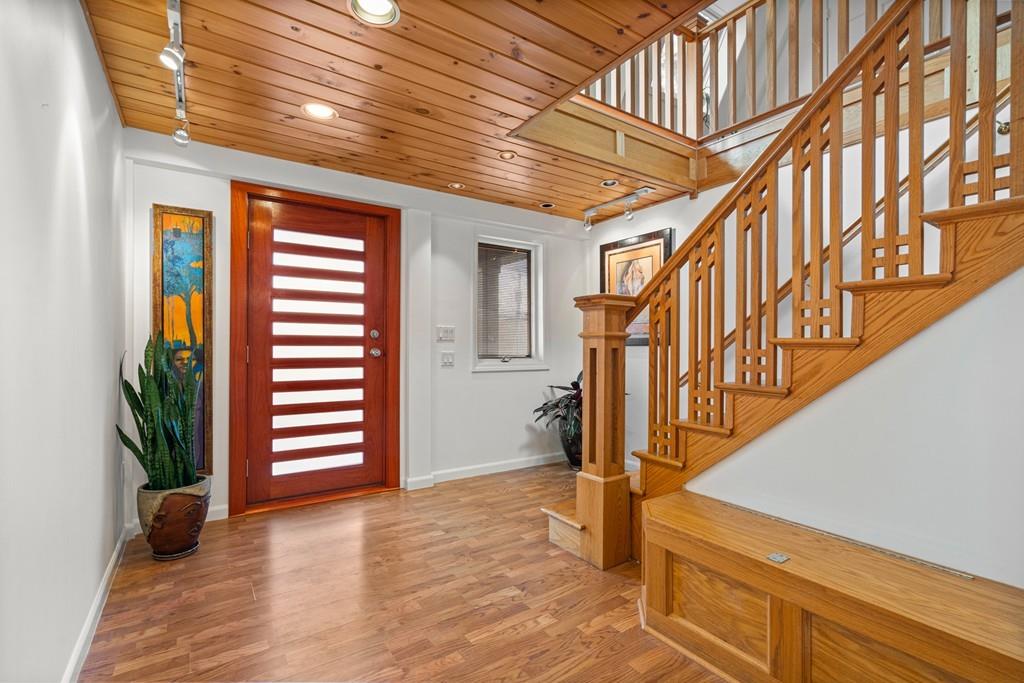 21 Roosevelt Road Wakefield, MA 01880 - Photo 5 of 37 Gallery Image 5