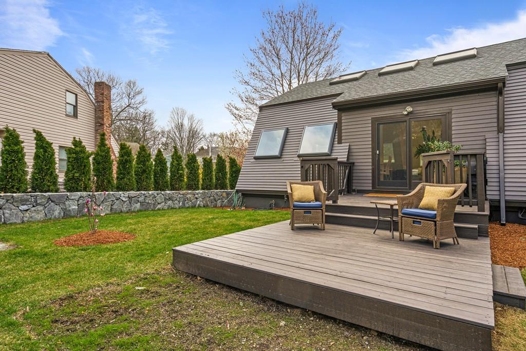 21 Roosevelt Road Wakefield, MA 01880 - Photo 7 of 37 Gallery Image 7