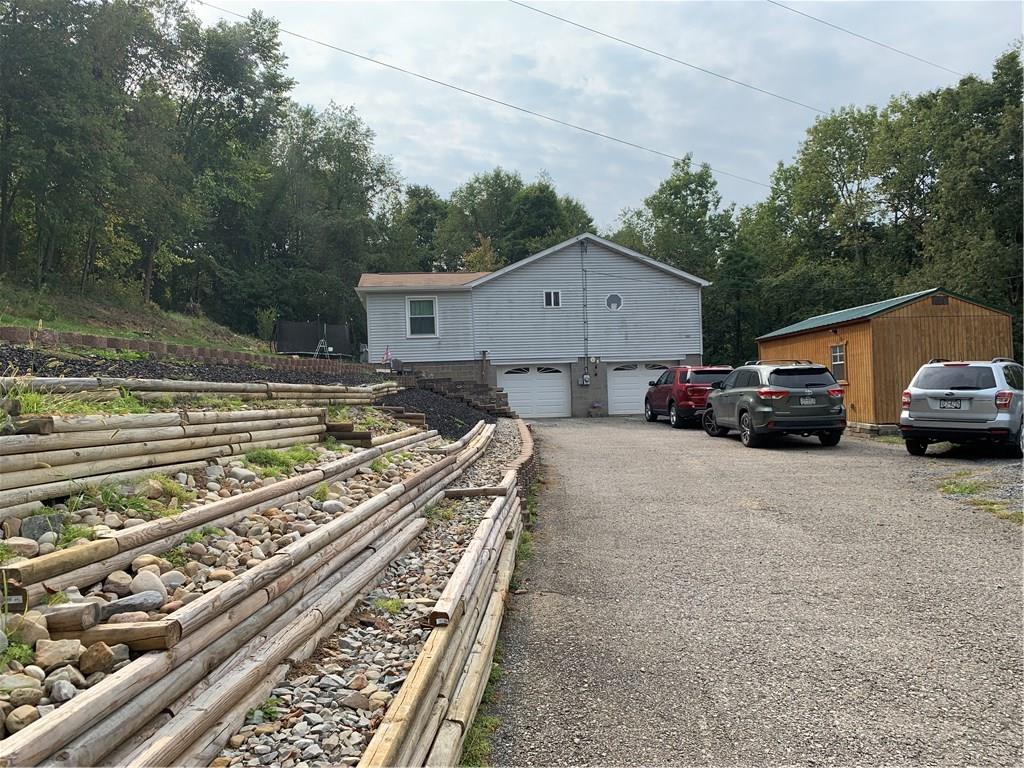 435 Coleman Road McDonald, PA 15057 - Photo 3 of 24 Gallery Image 3