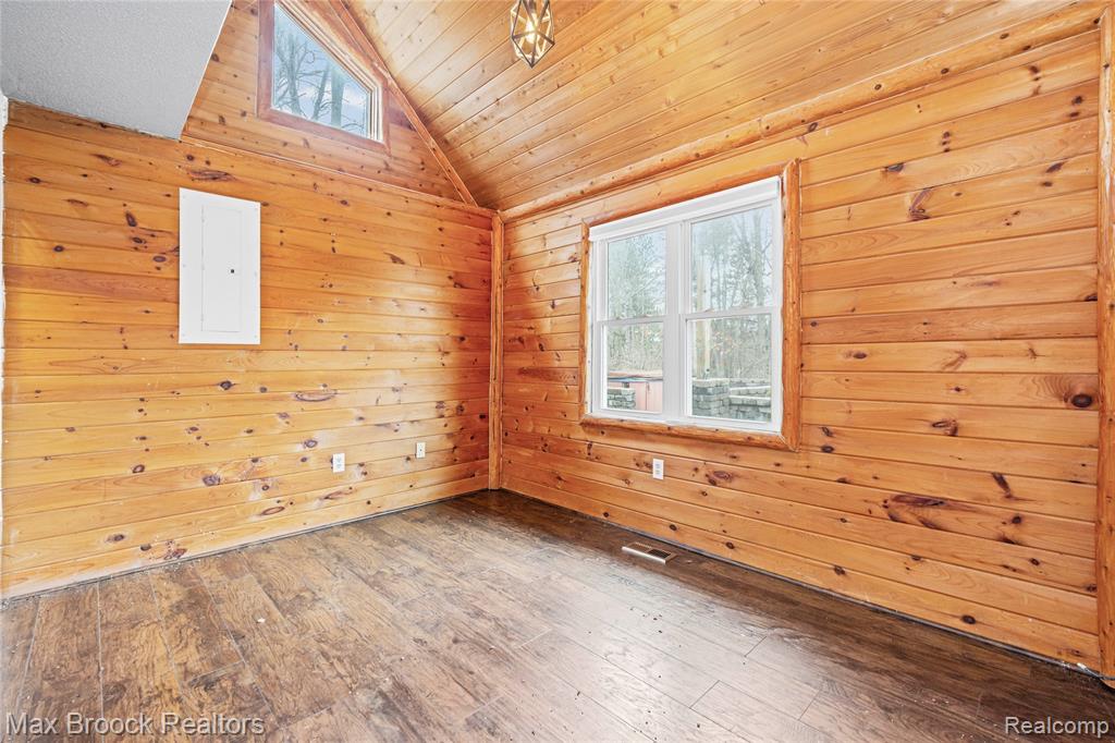 5186 Pinckney Road Howell, MI 48843 - Photo 19 of 70