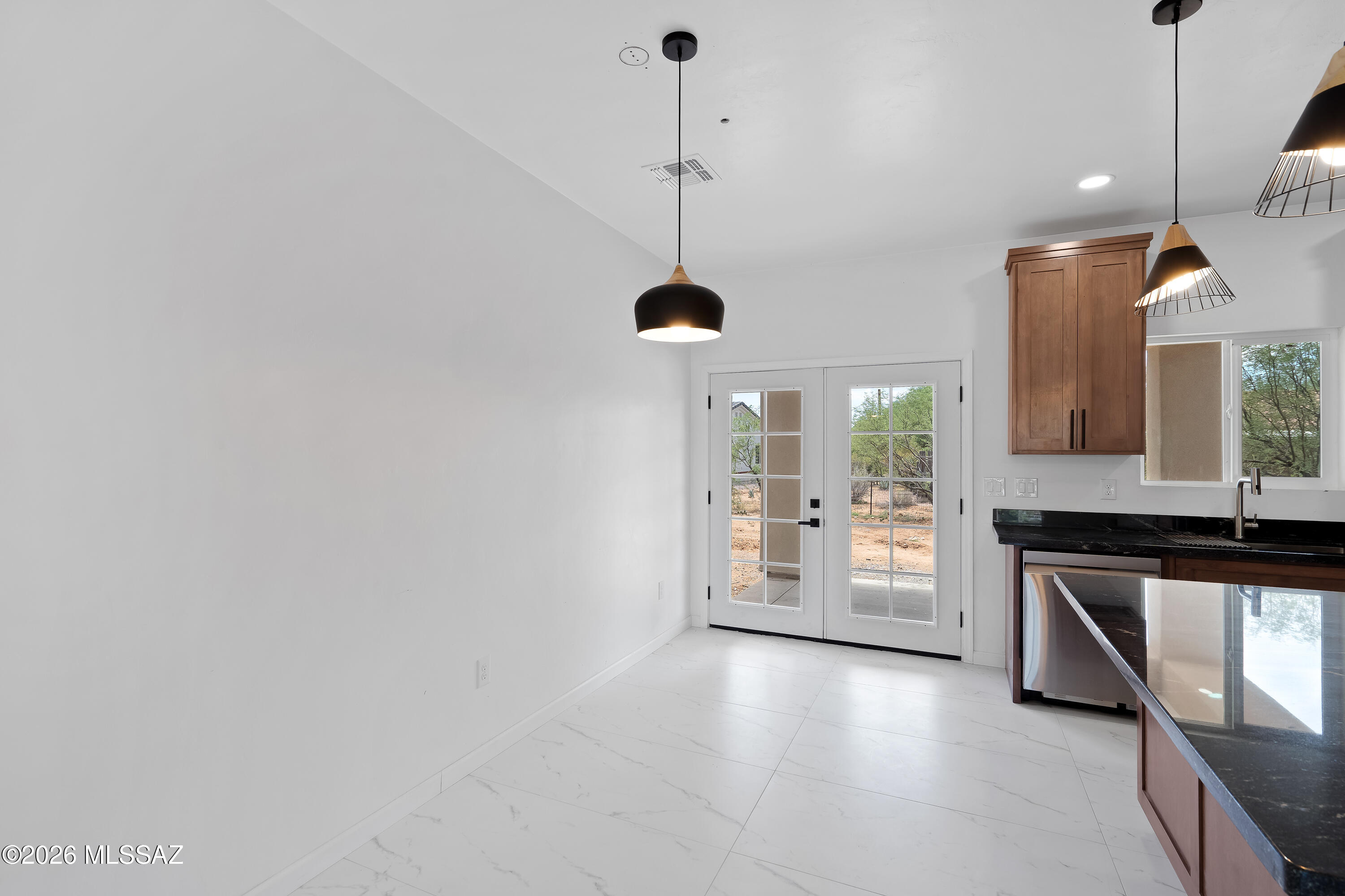 1708 Camino Rivera Rio Rico, AZ 85648 - Photo 15 of 29 2 Interiors-11