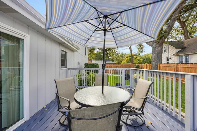 a front view of house with yard and entertaining space