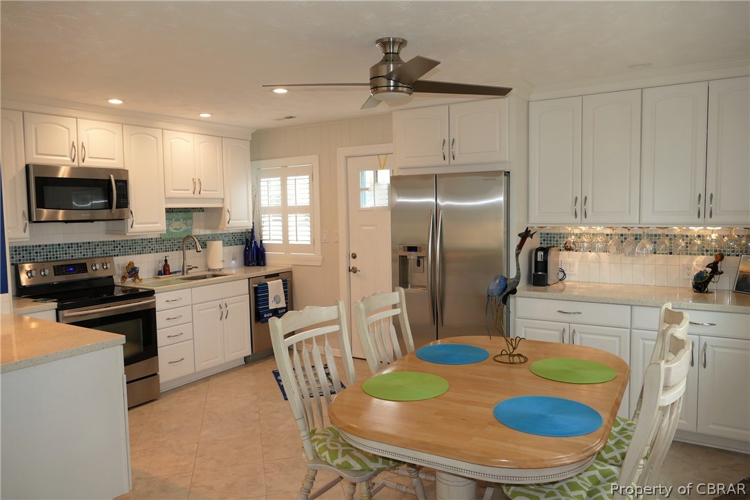 429 Misty Cove Road Cobbs Creek, VA 23035 - Photo 7 of 46