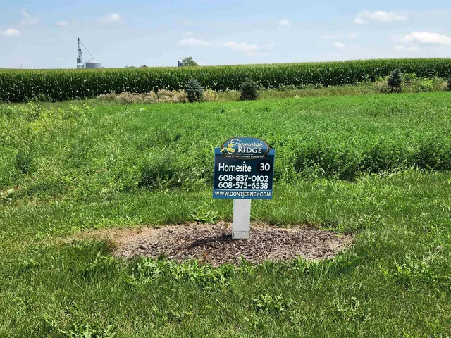 $99,000 | 819 Capitol Drive, Dane, WI 53529