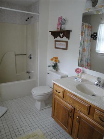 107 A Ridgefield Circle, Unit 107A Clinton, MA 01510 - Photo 10 of 26 Gallery Image 10