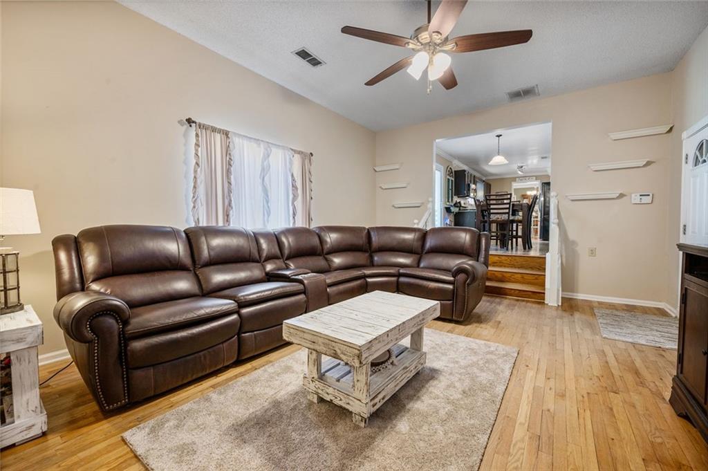 1880 Rocksram Drive Buford, GA 30519 - Photo 13 of 40