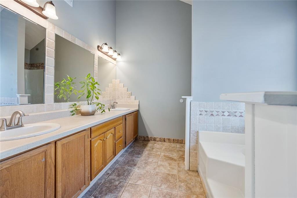 1880 Rocksram Drive Buford, GA 30519 - Photo 21 of 40