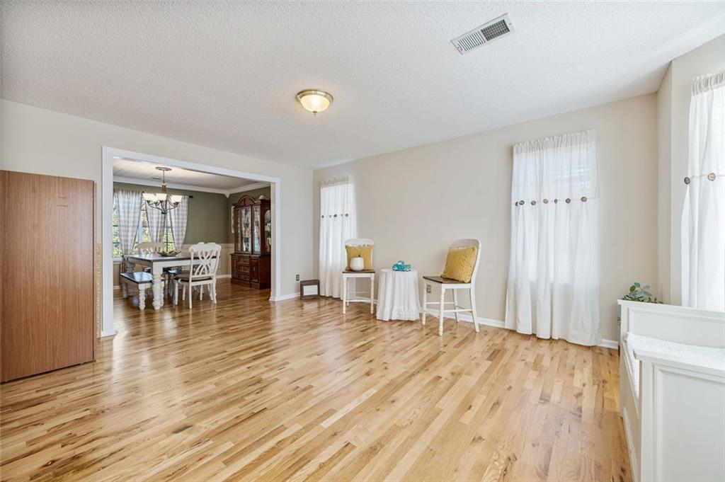 1880 Rocksram Drive Buford, GA 30519 - Photo 4 of 40