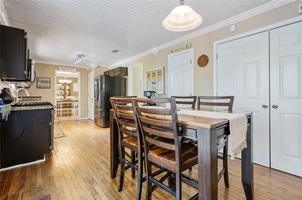 1880 Rocksram Drive Buford, GA 30519 - Photo 10 of 40