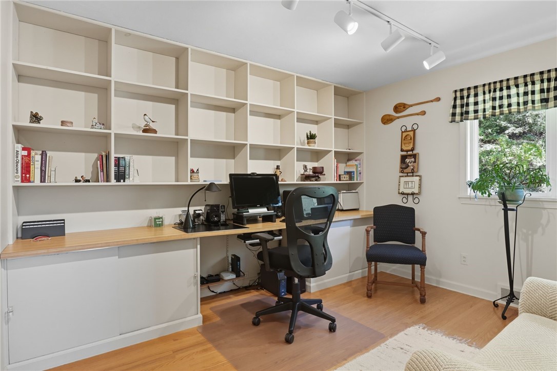 41 Burrows Hills Drive Rochester, NY 14625 - Photo 16 of 44