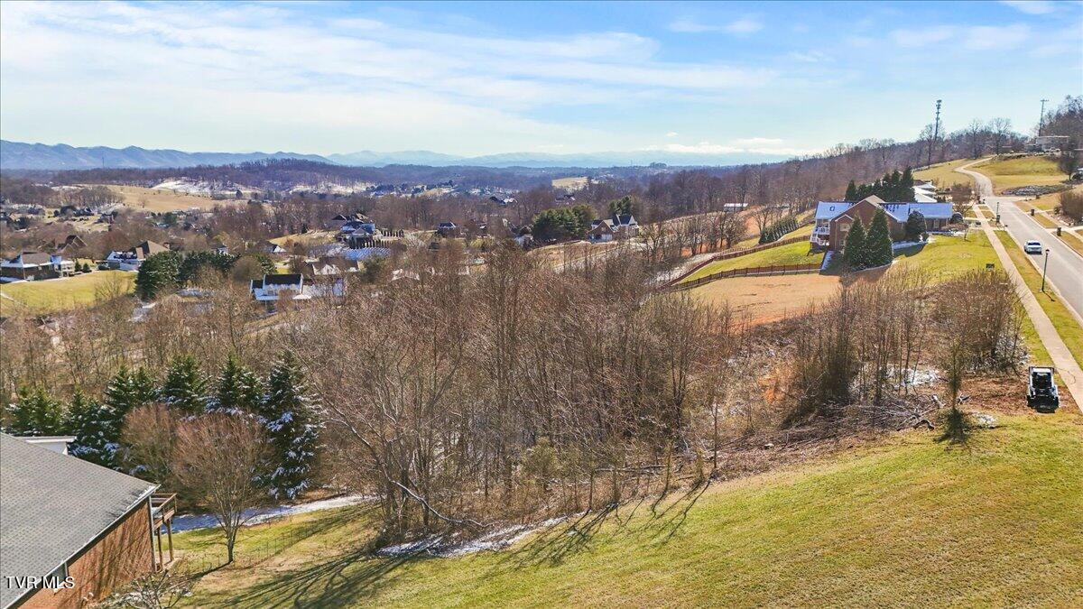 119 Simmons Ridge, Unit 7 Johnson City, TN 37604 - Photo 12 of 16 13-DJI_20250221150052_0454_D_1