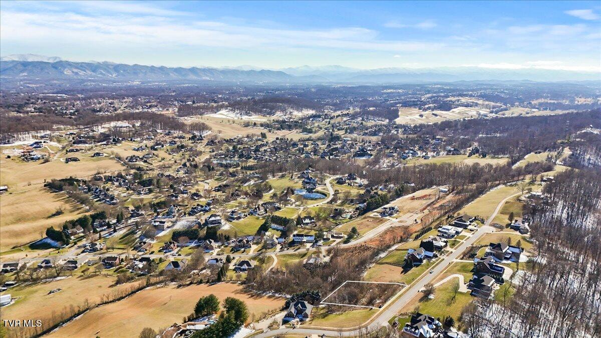 119 Simmons Ridge, Unit 7 Johnson City, TN 37604 - Photo 7 of 16 08-DJI_20250221145824_0439_D_1