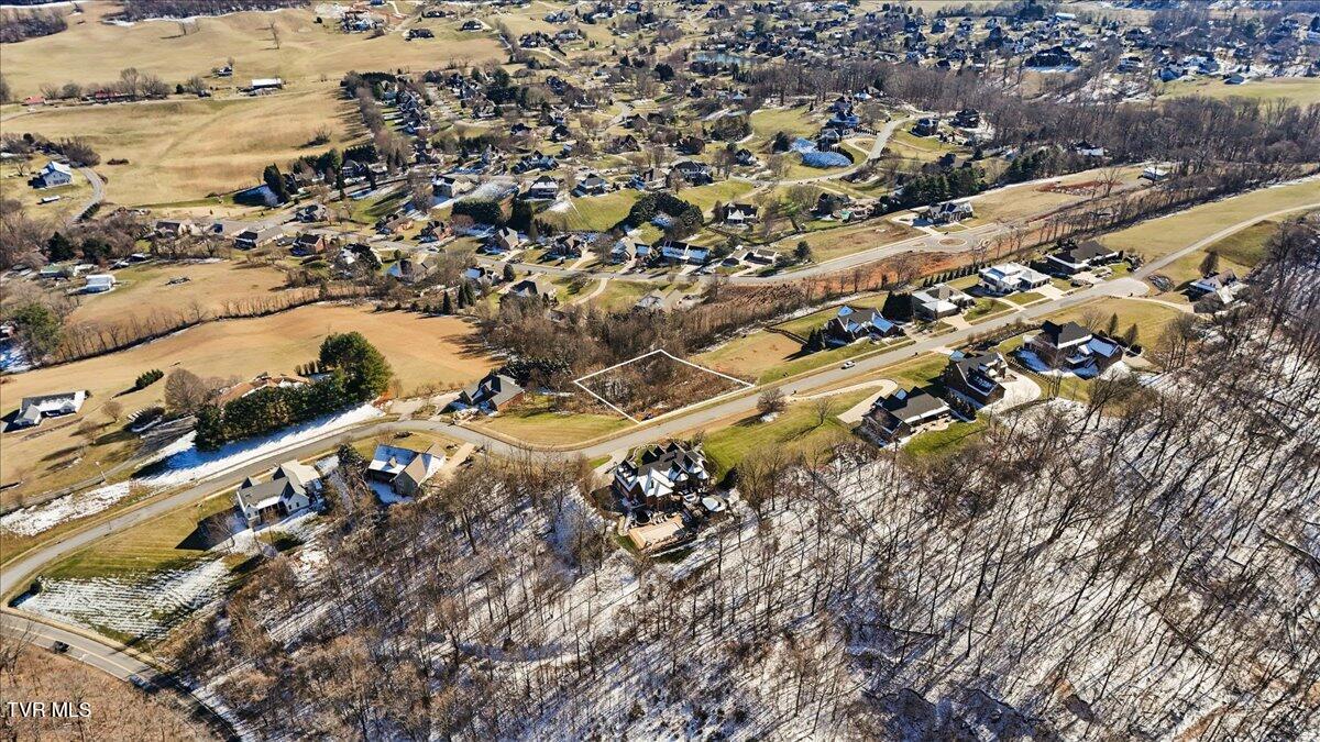 119 Simmons Ridge, Unit 7 Johnson City, TN 37604 - Photo 8 of 16 09-DJI_20250221145850_0442_D_1