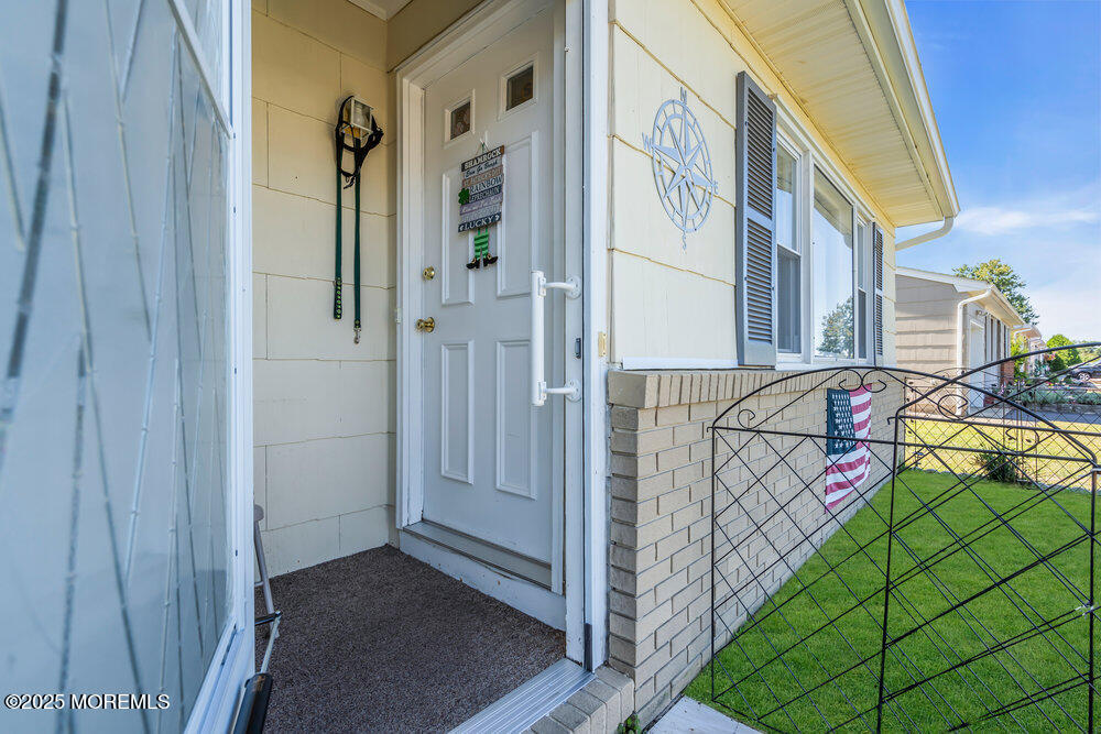 37 Carlisle Road Toms River, NJ 08757 - Photo 11 of 40 011_dsc05942-1_978