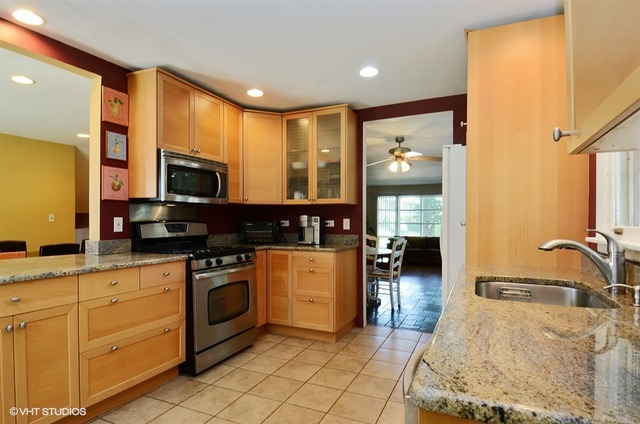626 Sumac Road Highland Park, IL 60035 - Photo 5 of 15