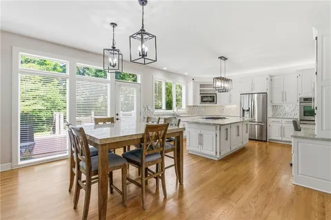 $899,950 | 4407 North Mulberry Drive, Kansas City, MO 64116