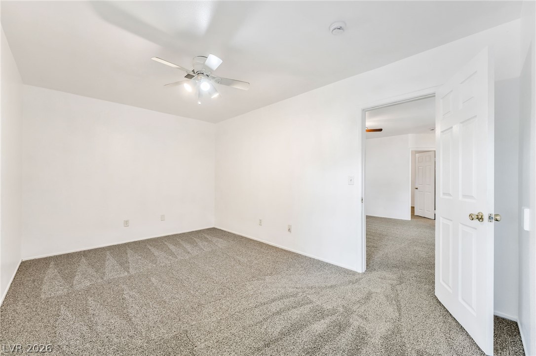 242 Nebraska Avenue Henderson, NV 89015 - Photo 16 of 46 Bright and cheery with new carpet and paint