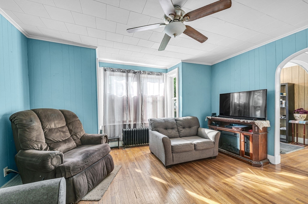 307 Fountain Street Springfield, MA 01108 - Photo 8 of 32 Gallery Image 8