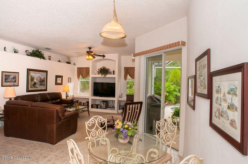 131 Haines Road Southwest Palm Bay, FL 32908 - Photo 16 of 24 Family Room Breakfast Area
