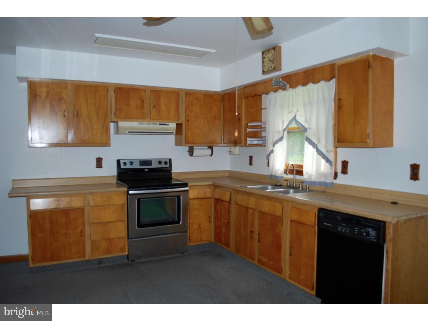 2174 Porter Road Bear, DE 19701 - Photo 4 of 22 Kitchen