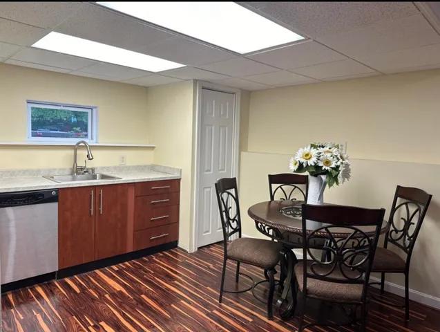 $2,400 | 15 Shore Drive, Salem, NH 03079