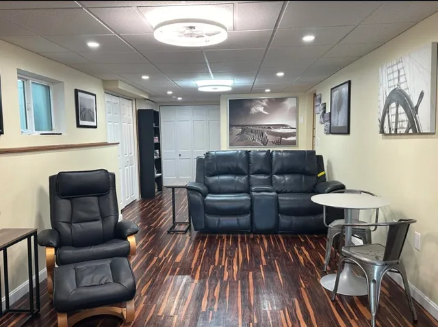 $2,400 | 15 Shore Drive, Salem, NH 03079