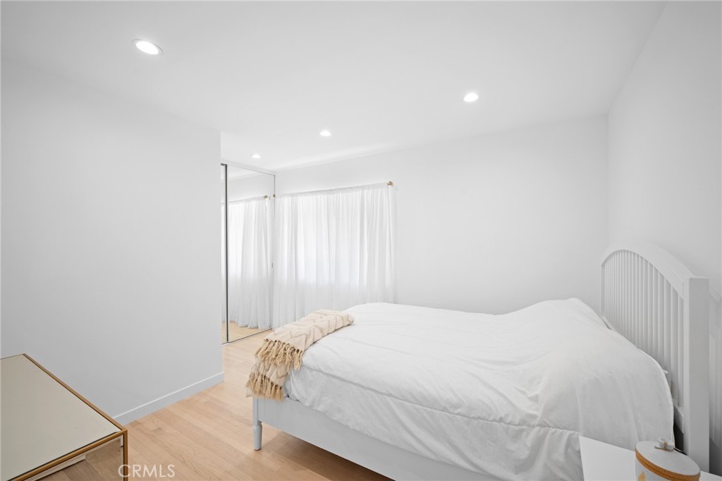 6625 Shadygrove Street Tujunga, CA 91042 - Photo 19 of 25 a bedroom with a bed and a window