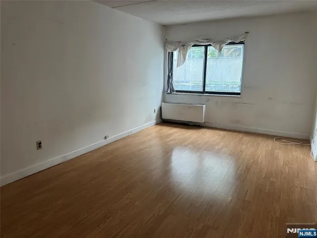 $285,000 | 555 Gorge Road, Unit 2E, Cliffside Park, NJ 07010