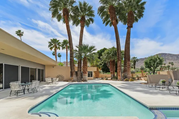 $4,300,000 | 40231 Club View Drive, Rancho Mirage, CA 92270